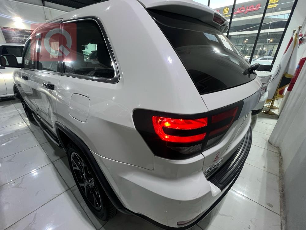 جيب جراند شيروكي